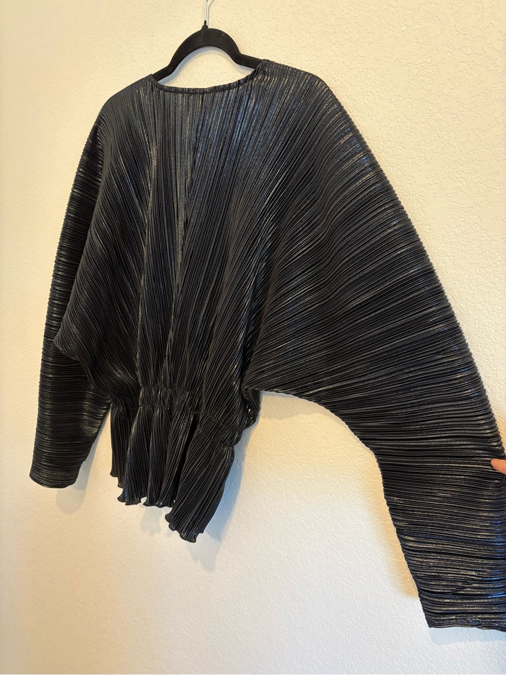 Good American Metallic Plissé Peplum Top Black Silver Pleated Blouse Size 3/4 - Picture 13 of 15